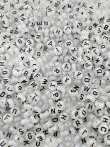 100 pièces de perles acryliques lumineuses de 7 mm, perles intercalaires qui brillent dans le noir avec lettres, pour bracelets, colliers et accessoires faits main