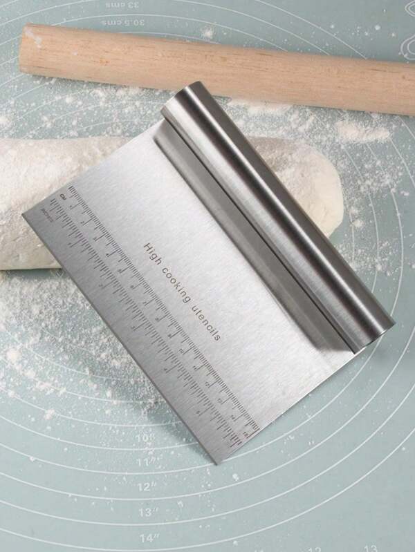 1pc, Stainless Steel Noodle Cutter, Household Scraper, Cake Flour Rice Roll Cutter With Scale, Baking Tool, Scraper