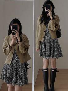 女式随机碎花V领灯笼袖时尚短款连衣裙