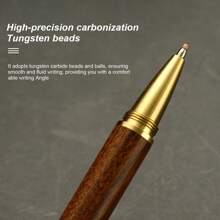 1 pezzo Penna a sfera in ottone/Astuccio in velluto, realizzato in ottone e legno massello, aspetto semplice ed elegante, basso profilo e retrò, punta in carburo di tungsteno ad alta precisione, scrittura fluida, design a spirale all'interno del cappuccio, design ergonomico, adatto come penna regalo, penna per affari, penna per firmare, regalo, premio scolastico e regalo di incentivazione, forniture per ufficio e scolastiche, articoli per il ritorno a scuola