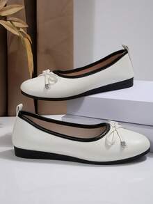 Damskie buty typu slip-on z okrągłym noskiem i czarną krawędzią Plus Size, uniwersalne baletki antypoślizgowe, oddychające codzienne buty pielęgniarskie, wygodne płaskie buty ciążowe do chodzenia - Beżowy - Zobacz 5