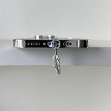 Accesorio de enchufe antipolvo de pluma de estilo japonés nuevo de aleación, compatible con iPhone, teléfonos Android con conector Tipo-C, regalo de primavera - Plateado - Ver 11