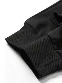 Set di felpa con cappuccio e pantaloni della tuta con grafica in stile emo per uomo taglia grande, outfit casual da strada, design interessante, adatto per uso quotidiano, abbigliamento autunno/inverno, completi comodi