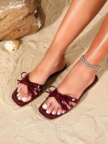 صنادل مسطحة نسائية صيف 2025 الجديدة مع زخرفة فيونكة ، بلون أحمر أنغولا ، ذات أصبع مربع ، تصميم واضح - عنابي اللون - مشاهدة 4