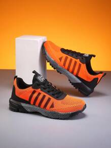 Men's Low-Top Sneakers, Casual Shoes, Running Shoes, Walking Shoes, Mesh Breathable Athletic Trainers, Tennis Shoes