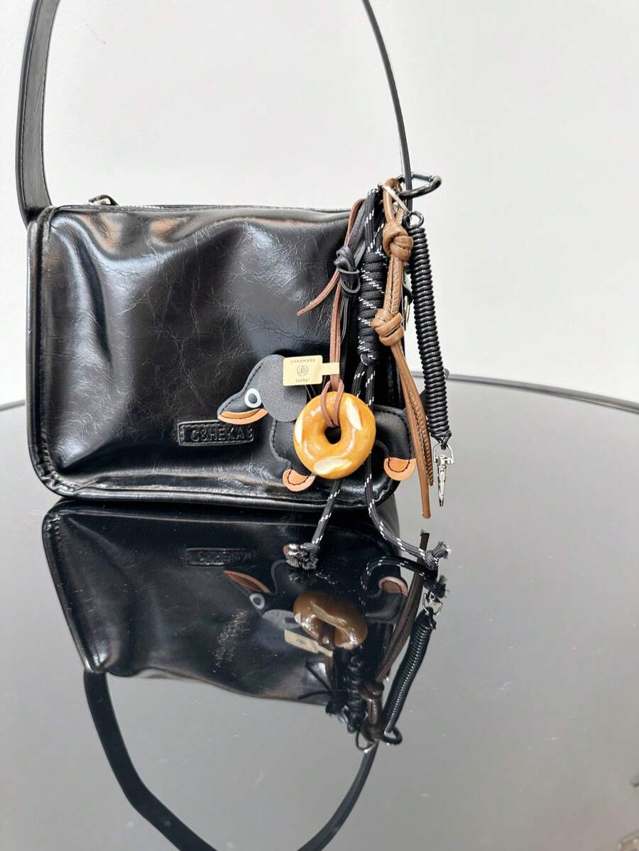 极简DIY包包挂件 手工贝果钥匙扣 时尚皮革腊肠犬巧克力挂件 手工编织汽车挂饰 时尚腰挂件 送给朋友和女朋友的理想礼物 包包挂饰 钱包挂饰 钥匙扣 - 黑色 - 查看 1