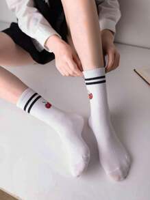 2 Paar Damen Socken mit süßem Kirschenmuster, geeignet für den täglichen Gebrauch