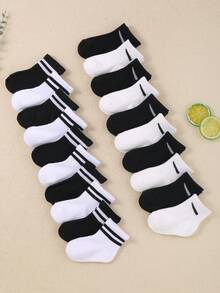 10双条纹休闲袜，适合男婴和女婴。这些袜子舒适柔软，弹性十足，适合春夏秋冬四季穿着。黑白配色时尚简约。婴儿袜、新生儿袜、幼儿袜、婴幼儿袜。