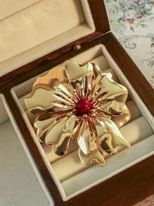 1pc Elegant Metal Flower Brooch With Faux Pearl Center, Fashionable & Sexy, Suitable For Formal Events Or Everyday Wear