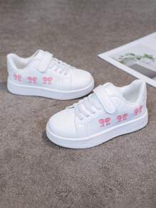1 par de zapatillas de deporte blancas con , versátiles para niños y niñas, cómodas y transpirables, con decoración bordada de diseños de dibujos animados, zapatos escolares casuales