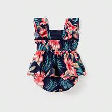 Family Matching Allover Floral Print Halterneck Dresses And Short-Sleeve Shirts Sets - Màu xanh lam - Xem 6