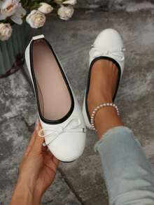 Damskie buty typu slip-on z okrągłym noskiem i czarną krawędzią Plus Size, uniwersalne baletki antypoślizgowe, oddychające codzienne buty pielęgniarskie, wygodne płaskie buty ciążowe do chodzenia - Beżowy - Zobacz 1