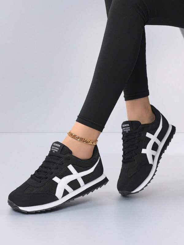 2025 Autunno Scarpe casual da donna stile retrò con punta tonda e lacci, suola morbida e confortevole, sneaker traspiranti e versatili per uso quotidiano, running, estate