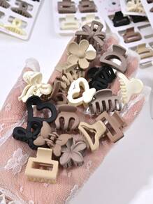 6pcs/Set Solid Color Casual Cute ABS Plastic Hair Clips, Butterfly, Flower, Heart, Square Design, Small Size Matte Black Bangs Claws, Princess Front & Side Bang Clips, Suitable For All Seasons Summer Hair Jaw Clip