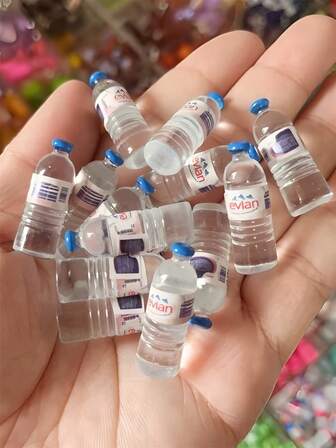1pc/3pcs/5pcs Dollhouse Miniature Resin Mineral Water Bottle, Realistic Bottled Water Prop For Doll House Shooting Model, Mini Convenience Store Toy, DIY Phone Case, Micro Landscape Decor