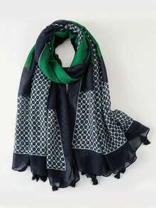 1条女士四季印花围巾，180*85厘米，可作头巾、披肩、防晒围巾、沙滩装，时尚百搭，适合旅行和日常穿着。