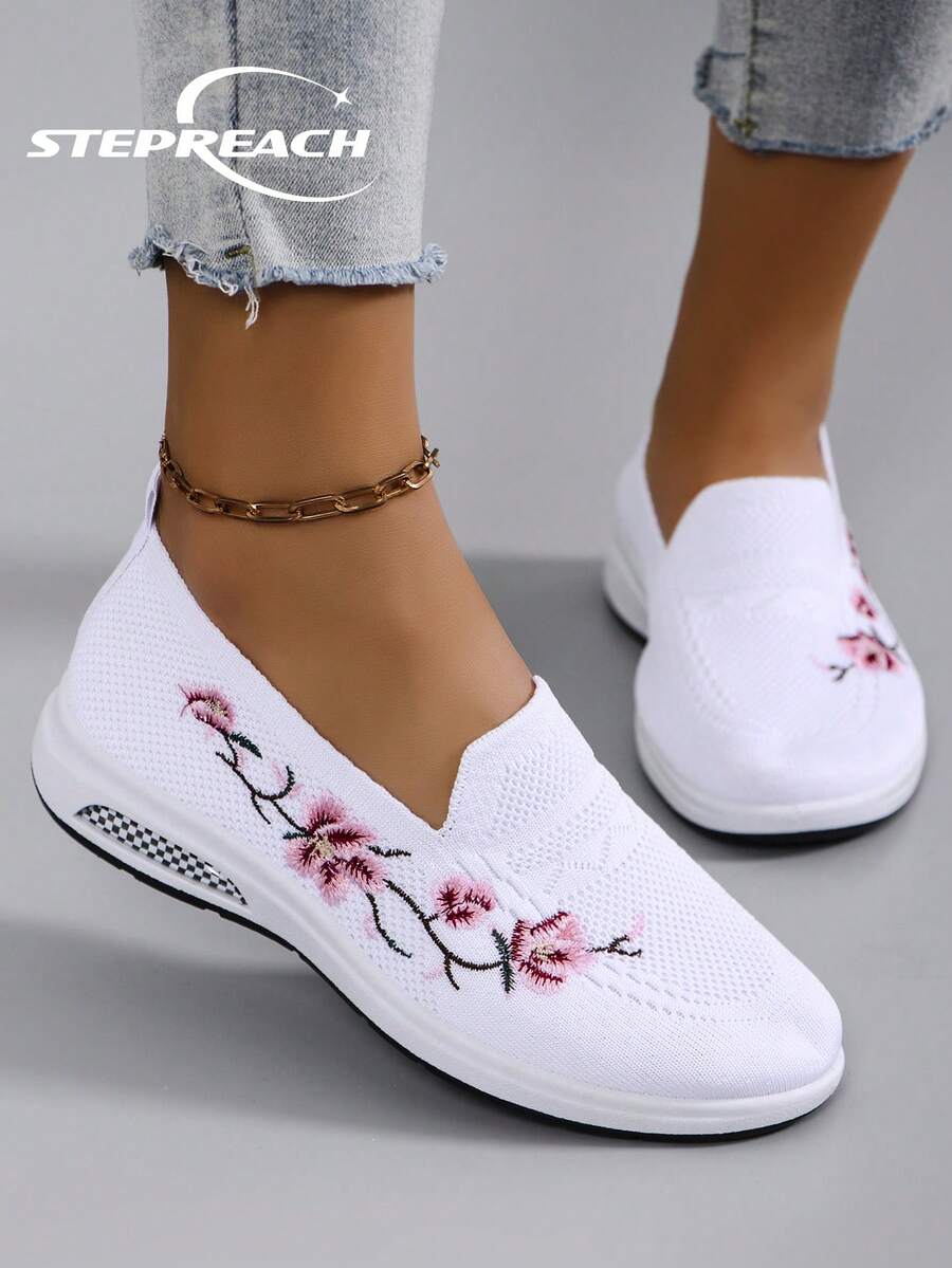 STEPREACH 女款網眼透氣、舒適、輕盈、圓頭、一腳蹬、刺繡運動鞋帶氣墊。春季新品