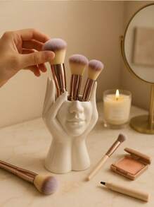 Porte-pinceaux de maquillage pour le visage blanc - Organisateurs de vanité sculptural pour pinceaux et stylos, décoration minimaliste pour la maison, accessoires de bureau et cadeaux pour la décoration d'automne, la remise des diplômes, l'anniversaire, la chambre d'étudiant et la salle de bain pour la rentrée scolaire