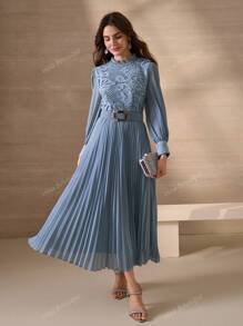 Elegant & Luxurious Water-Soluble Lace Patchwork Flowing Chiffon Dress For Women, With Frilly Stand Collar, Long Sleeves, Ruched Hemline, Leather Belt Decor, Luxury