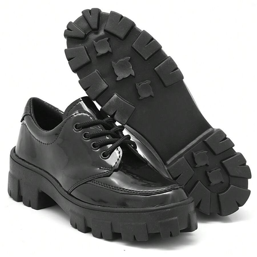 Women's Lightweight Tractor Oxford Shoe - Black - View 1