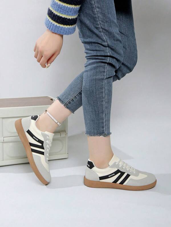 Pair Women's Outdoor Casual Sports Shoes, Metal Buckle Decor, Faux Leather, Lace-Up, Comfortable, Fashionable, New For Fall 2025