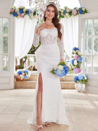 Blommig spets långärmad elegant högtidsklänning, glamorös bröllopsklänning