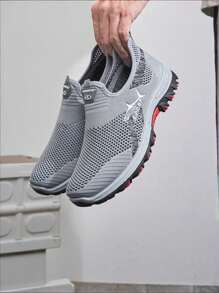 Men's Casual Shoes, Lightweight Sneakers, Slip-On, Classic Beijing Cloth Shoes, Breathable Mesh Shoes, Plus Size Men Shoes