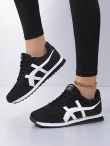 2025 Autunno Scarpe casual da donna stile retrò con punta tonda e lacci, suola morbida e confortevole, sneaker traspiranti e versatili per uso quotidiano, running, estate