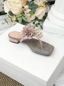 Sandales plates coulissantes pour femmes, nouveau style Printemps/Été 2025, semelle souple polyvalente antidérapante, sandales de plage, style romain, chaussures grandes tailles pour femmes