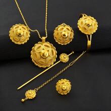 Set de joyería de 4 a 6 piezas de estilo africano y árabe con color dorado clásico e incluye aretes, anillos, collares, pulseras, cadenas para el cabello y pasadores para el cabello, regalos para fiestas de Oriente Medio