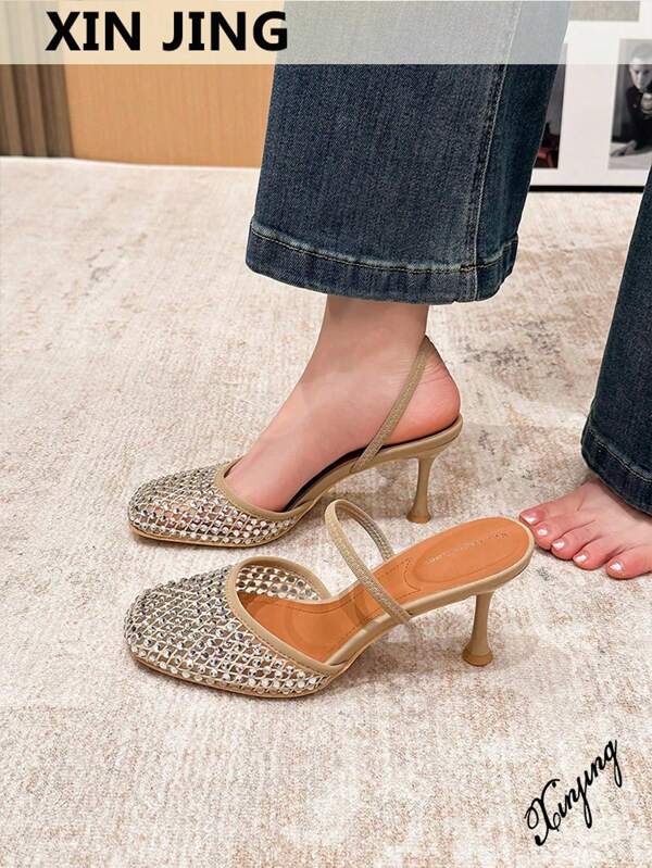 Décolleté casual e sexy da donna con punta arrotondata, strass e tacco medio