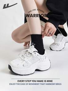 女款 Warrior 时尚复古运动鞋，春夏轻便舒适透气，跑步鞋风格简约休闲，时尚百搭，四季皆宜，耐磨耐穿，适合全天穿着，训练运动鞋，小白鞋 - 白/銀 - 查看 5