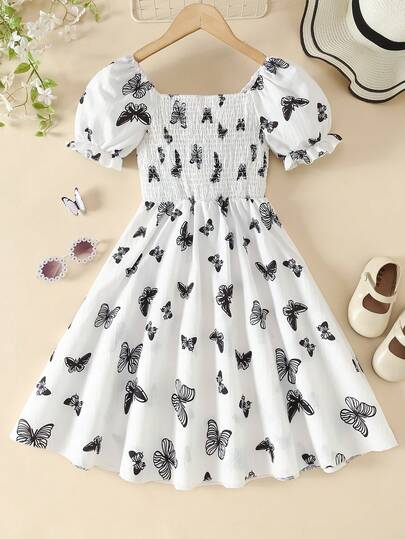 女孩时尚褶皱连衣裙，白色蝴蝶结腰连衣裙，褶皱泡泡袖碎花连衣裙