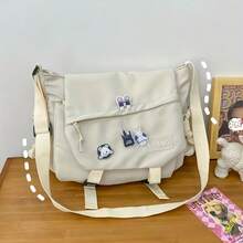 原宿风格斜挎包（含 4 个徽章），复古经典邮差包，学生尼龙单肩包，男女皆宜，非常适合返校季