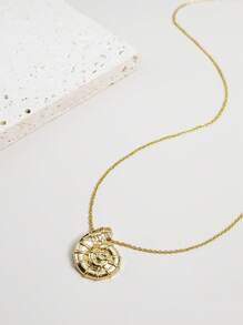 1pc Fashionable Minimalist Seashell Pendant Necklace, Casual & Versatile For Women, Suitable For Party And Daily Wear