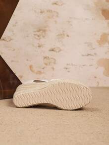 女士厚底坡跟时尚凉鞋，编织草底休闲优雅女鞋，有白色、黑色、红色、金色、绿色、黄色可选 - 白色 - 查看 4