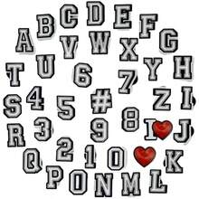 1/39件装 返校季黑白字母数字PVC鳄鱼鞋饰，木屐装饰DIY配件，适用于花园鞋、木屐、拖鞋、凉鞋，是派对装饰、生日和圣诞节礼物的完美之选 - 黑與白 - 查看 2