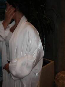 一件优雅经典的简约纯色缎面波西米亚风连衣裙，散发着优雅精致的气质，适合所有季节和各种文化活动，春季白色 - 白色 - 查看 4