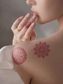 2 张可重复使用花朵纹身模板临时纹身贴纸人体艺术纹身模板贴纸闪光纹身模板适用于手部身体 Mehndi 设计 - 黑色 - 查看 9