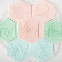 A-Z 26 Letter Cookie DIY Printing Embossing Mold Acrylic Alphabet Capitalize Name Embosser Fondant Stamp Wedding Cake Decor Biscuits Cake Baking Tool Accessories For Birthday Bridal Shower Wedding Party Favor Supplies