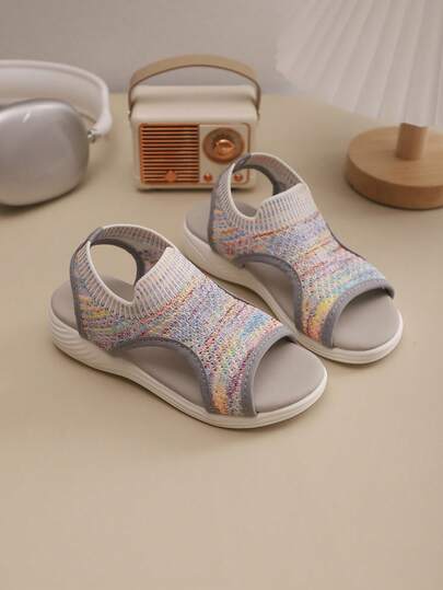 女童运动凉鞋，夏季新款圆头编织一体式，多色设计，防滑，时尚，儿童平底沙滩凉鞋