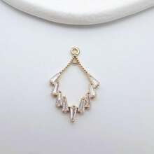 1 pieza/2 piezas/4 piezas Colgante con forma de rombo enchapado en latón vintage con circonita cúbica, suministros de artesanía de joyería DIY para pendientes