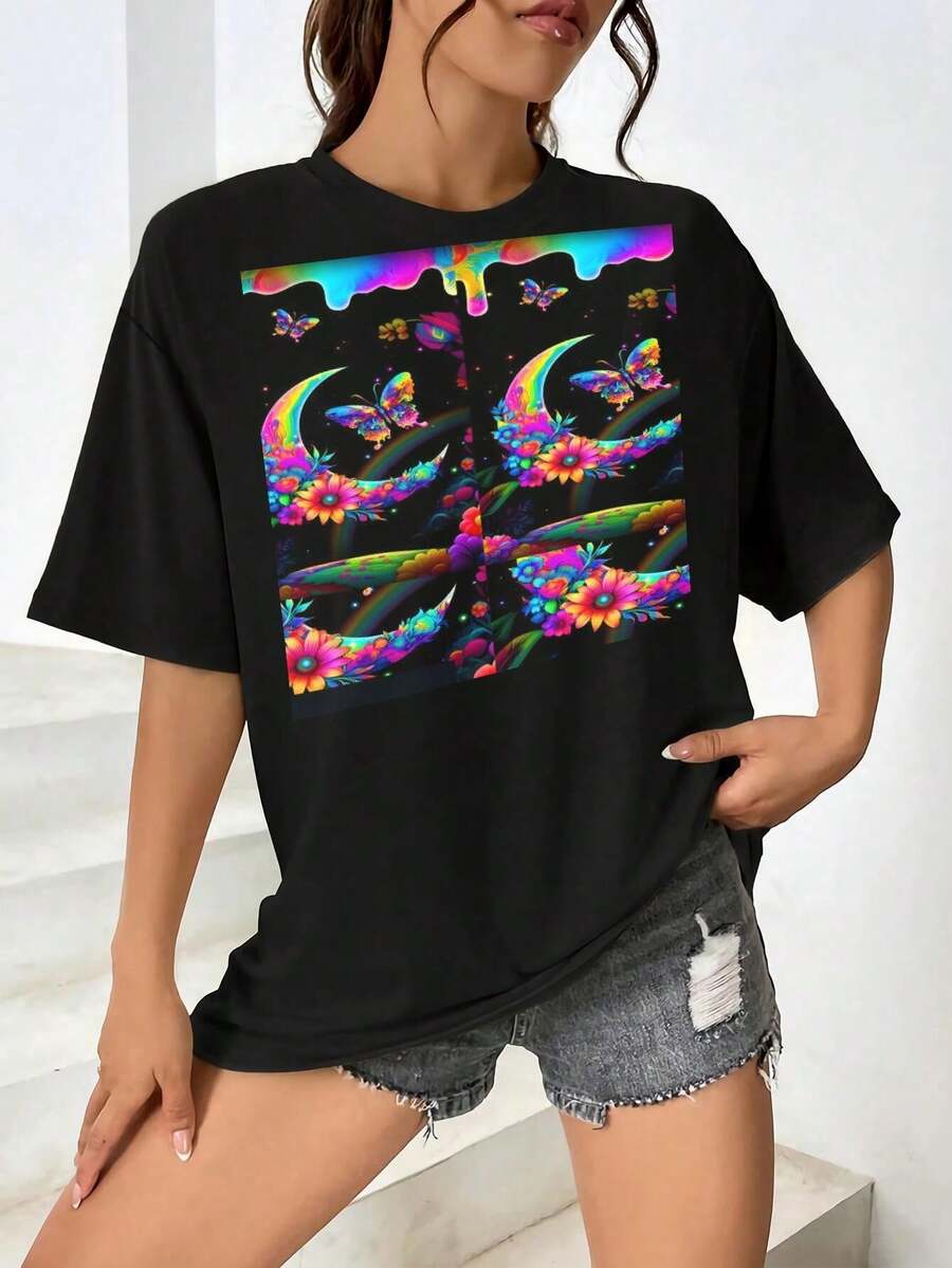Camiseta de manga corta para mujer con estampado de mariposa, luna y arcoíris multicolor - Camiseta con estampado floral psicodélico, top de moda, camiseta gráfica única para uso informal, festivales y vacaciones - Negro - Ver 1