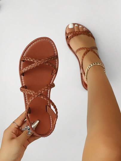 Teenagers & Students New Fashion Casual Criss-Cross Woven Strap Element Flat Sandals, Leisure Beach Walking Outdoor Campus Relaxation,Suitable For Spring And Summer, Black, Brown, White Colors