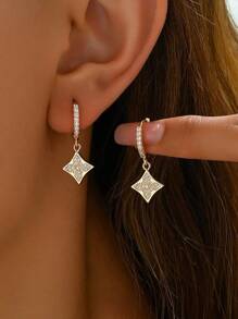 2 perechi de cercei eleganți din cupru, auriu, în formă de stea, cu zirconiu, încrustați pentru femei, potriviți pentru ținute de zi cu zi, potrivite pentru petreceri.