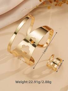 Conjunto estiloso de pulseira e anel dourados com recorte de flores de cinco folhas – Joia elegante e marcante para um estilo chique sem esforço – Perfeito para uso diário e ocasiões especiais