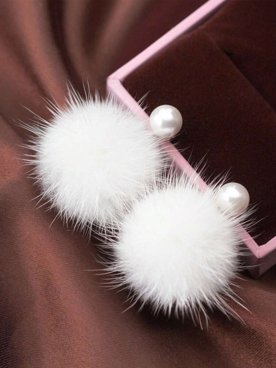 1 Pair Elegant Women's Jewelry Fashion Pearl & Faux Fur Ball Dangle Earrings, Chic Accessory Gift For Party