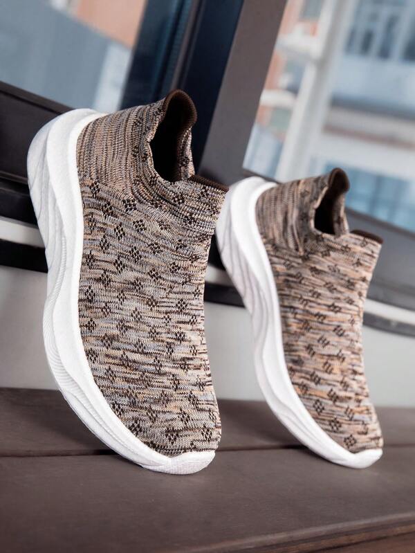 1 Pair Women's Slip On Rebound Walking Shoes, New Soft Comfortable Casual Knit Breathable Sneakers For Couple