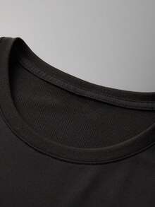 DAKINE Men's Crewneck T-Shirt - Bold White Graphic Print, Navy Blue Breathable Fabric, Regular Fit Casual Short Sleeve Tee For Summer Outdoor & Casual Attire, Comfortable Round Neck - 黑色 - 查看 4