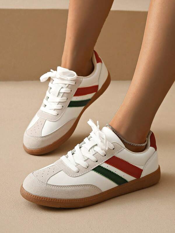 Tenis tipo skate versátiles, casuales y sencillos de moda